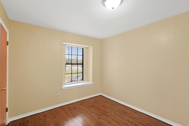 Building Photo - 8410 Bending Pecan Ct