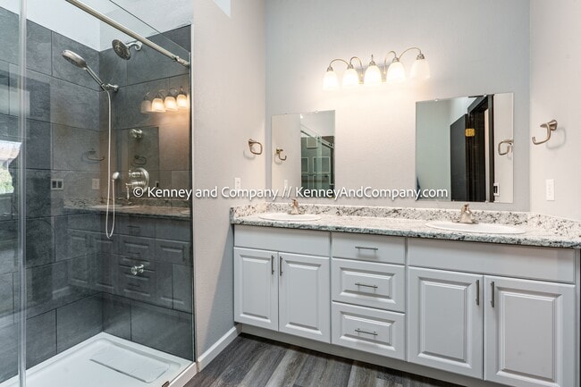 Building Photo - 1421 Querida Dr