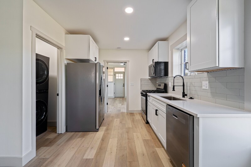 Building Photo - 605-607-607 S Champion Ave