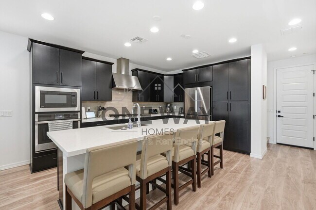 Building Photo - 1814 S Follett Way