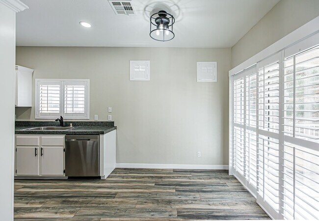 Building Photo - Green Valley Condo