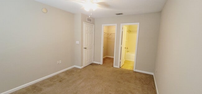 Building Photo - 2300 Timber Oak Ln