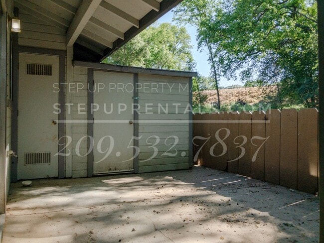 Building Photo - 10469 10th St