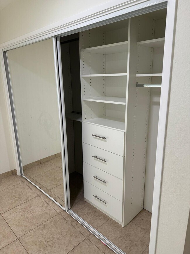 Building Photo - 4408 Laurelgrove Ave