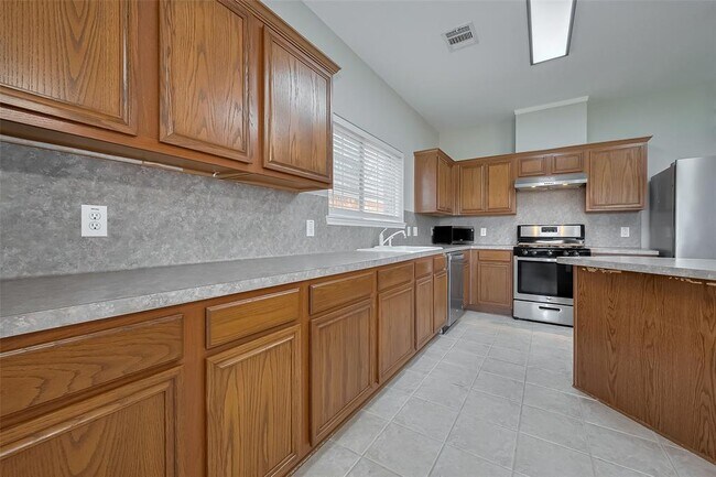 Building Photo - 21831 Manitou Falls Ln