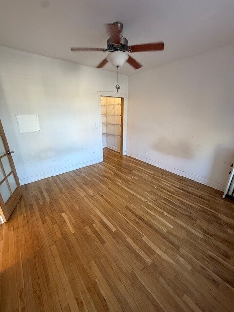 Building Photo - 2145 W Lunt Ave