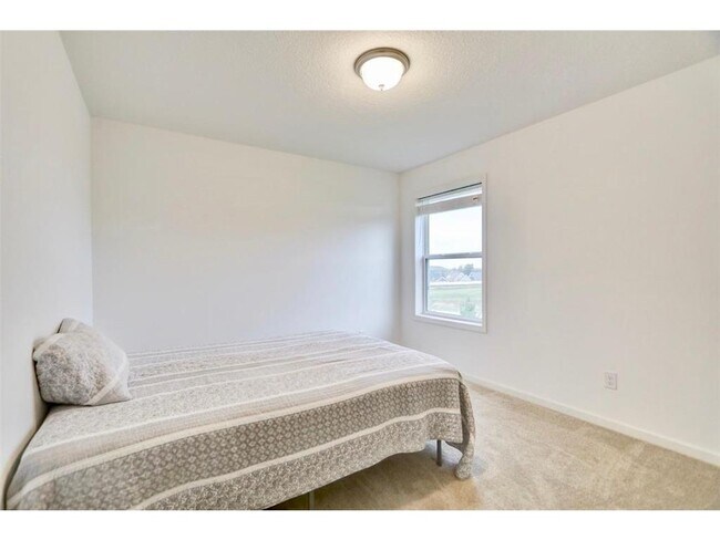Building Photo - 171 Maple Terrace