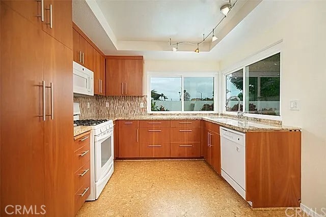 Building Photo - 9561 Rockpoint Dr