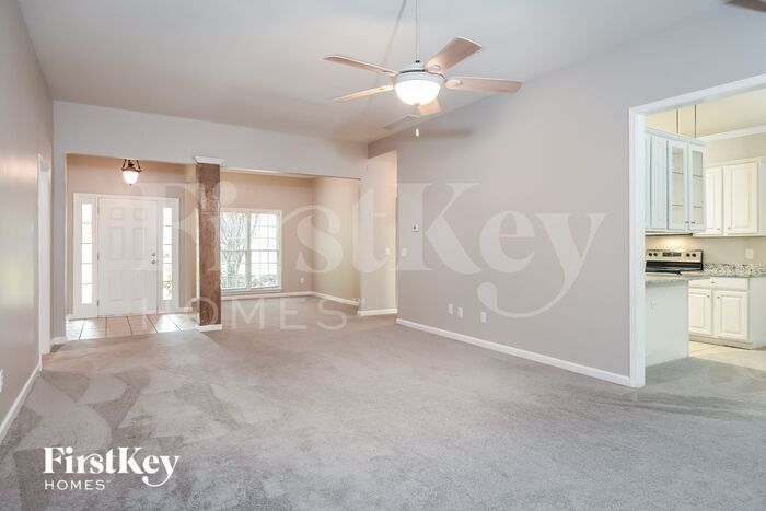 Building Photo - 127 Chickory Ln