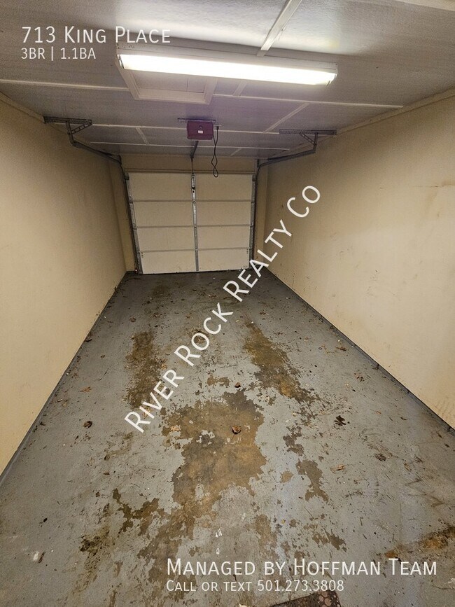 Building Photo - 713 King Pl