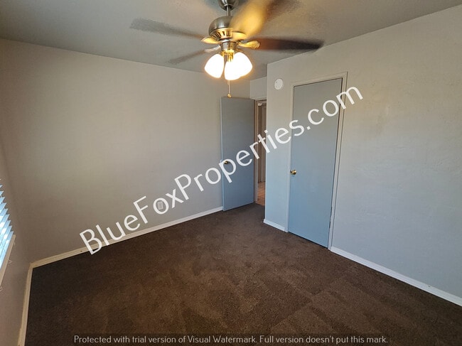 Building Photo - 5952 E 25th St