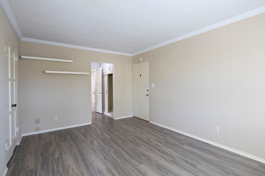 Building Photo - Palms Apartments