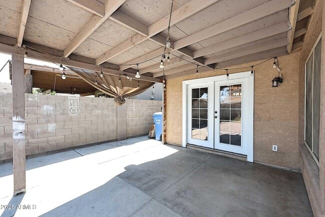Building Photo - 6222 W Warner St