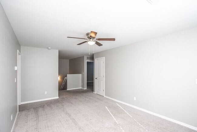 Building Photo - Home at Mission Royal Resort Living Community! 5bd 3ba 2688sqft!