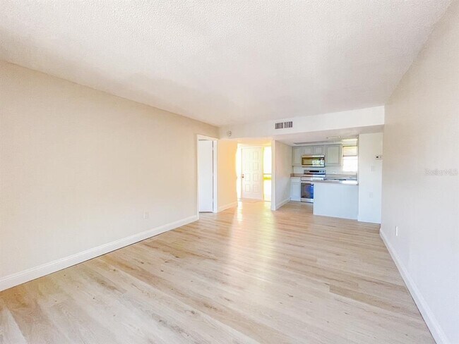 Building Photo - 1355 Rock Dove Ct