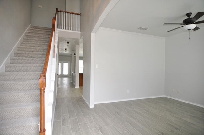 Building Photo - 9020 Brook Hill Ln