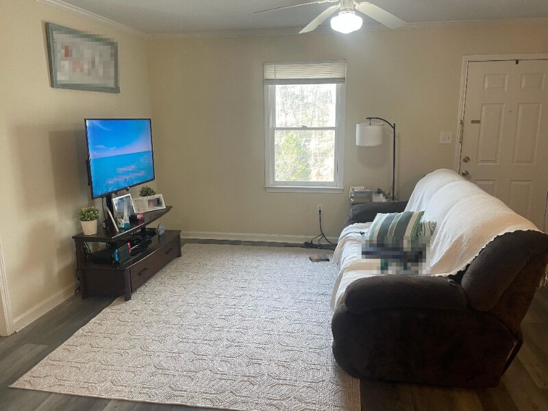 Building Photo - 623 Whitehall Rd