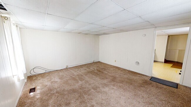 Building Photo - 1 Bed 1 Bath House for Rent in Butler