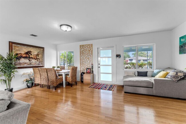 Building Photo - 149 Fern Way