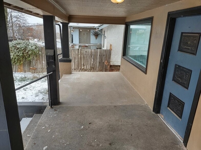 Building Photo - 1310 7th Ave