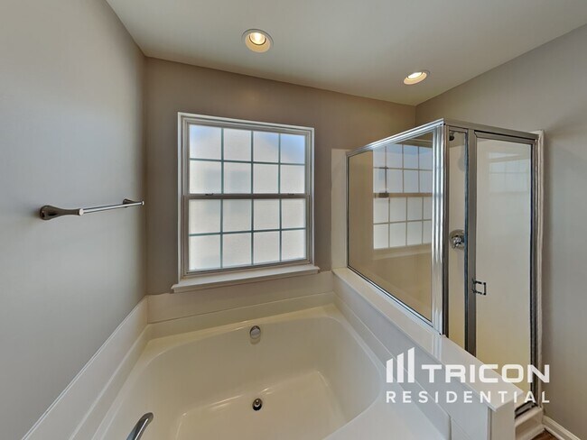 Building Photo - 152 Crestwood Dr
