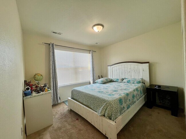 Building Photo - 10488 Evansville Cir