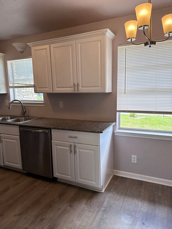 Building Photo - 3-Bedroom House for Rent in Killeen, TX