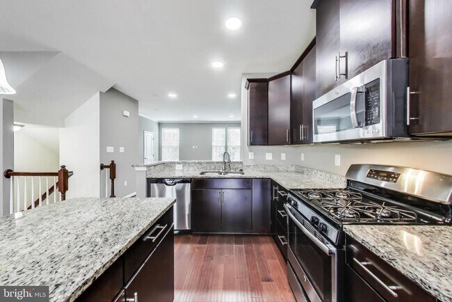 Building Photo - 13404 Waterford Hills Boulevard