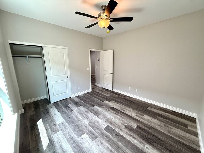 Building Photo - Gorgeous 2025 Built 3 Bedroom 2 Bath Home! *HOME IS CURRENTLY OCCUPIED, PLEASE DO NOT DISTURB THE...
