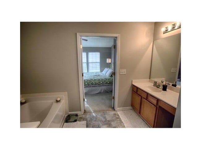 Building Photo - 3816 Dandridge Way NW