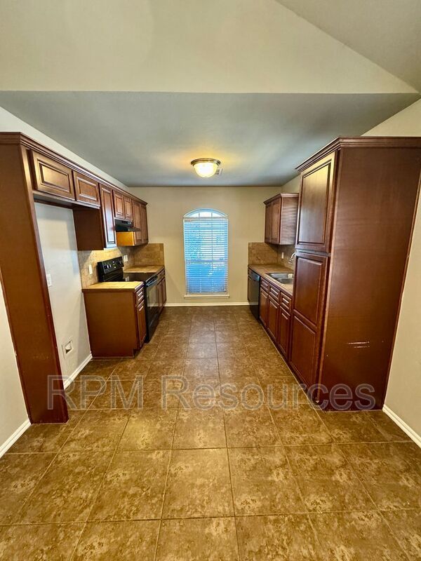 Building Photo - 2432 NW 197th St