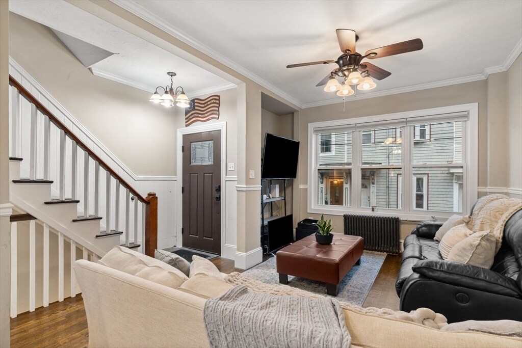 Building Photo - 12 Colebrook St