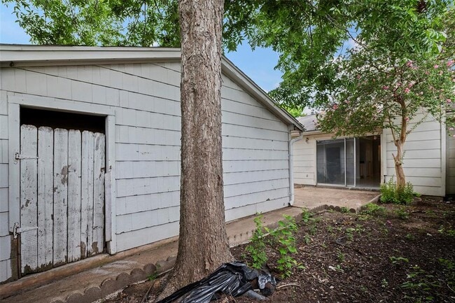 Building Photo - 13163 High Star Dr