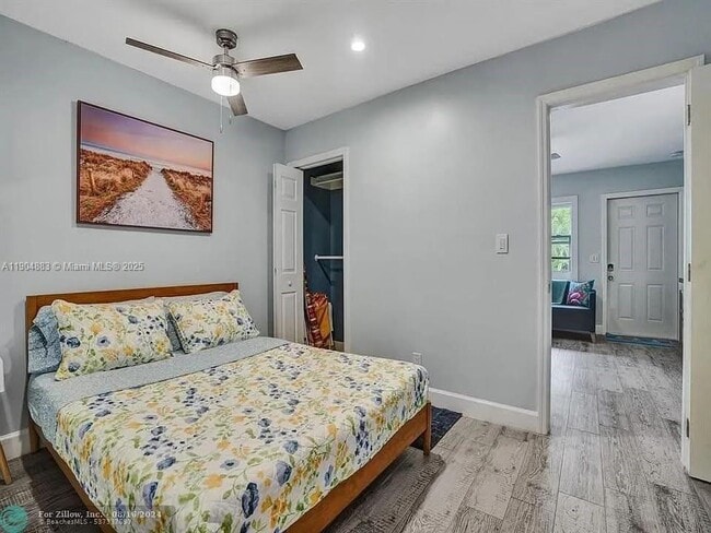 Building Photo - 1500 NE 4th St