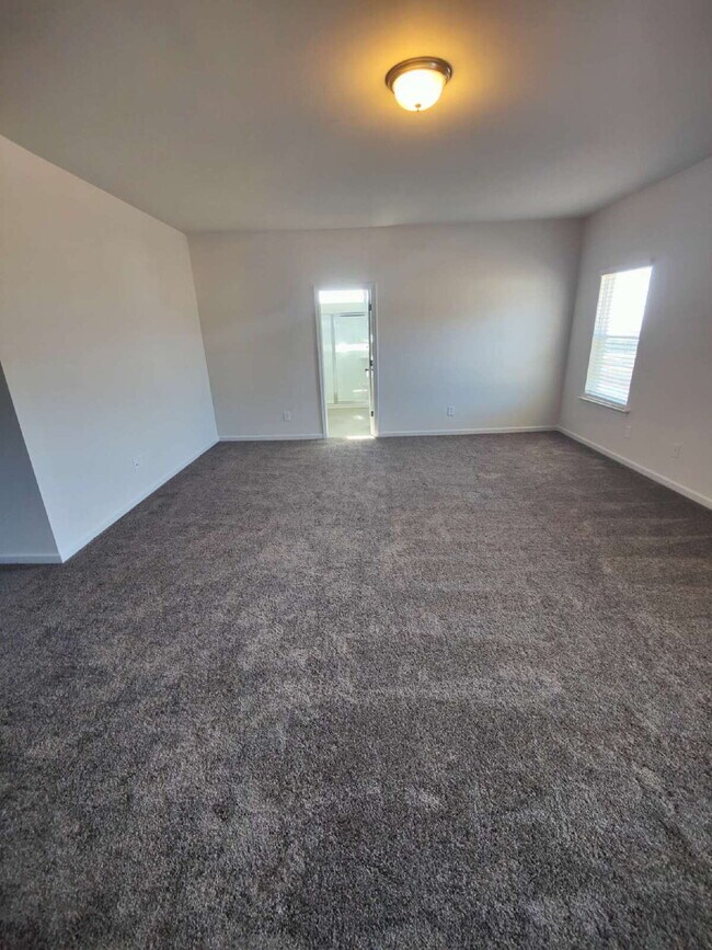 Building Photo - 500 Ozark Ln