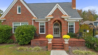 Building Photo - 507 Georgetown Rd NW