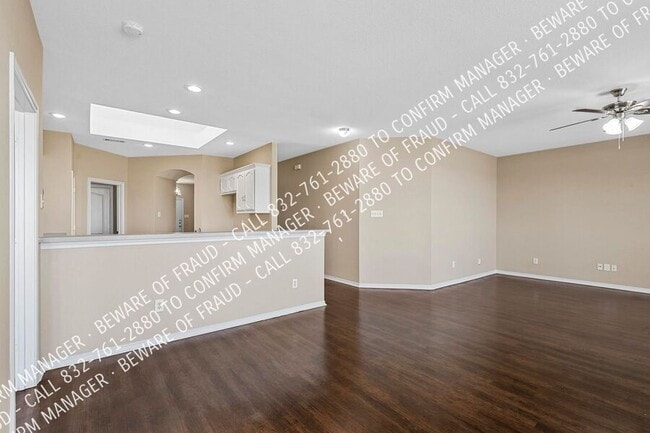 Building Photo - 2021 Haylee Dr