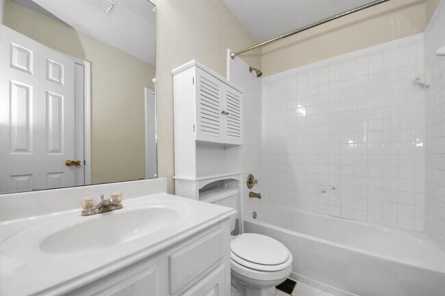 Building Photo - 10214 White Oak Trail Ln