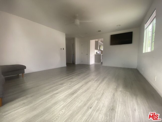 Building Photo - 18601 Hiawatha St