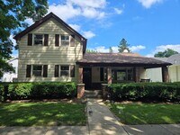 Building Photo - 3 bedroom in downtown Lake Geneva