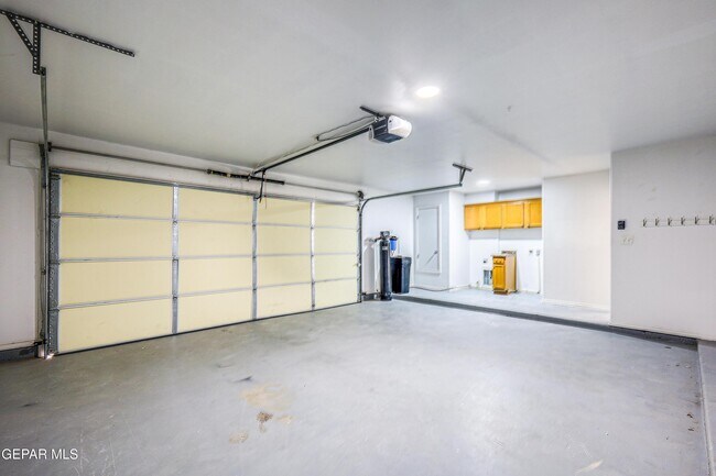 Building Photo - 6289 Cosecha Luna Cir