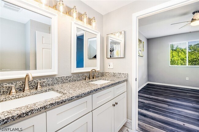 Building Photo - 6361 Aragon Way