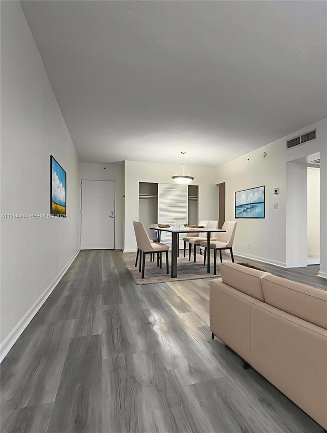 Building Photo - 3000 S Ocean Dr