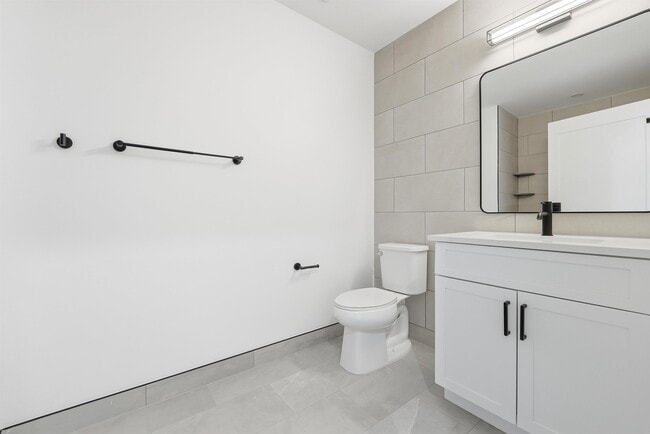 Building Photo - 337 Johnston Ave