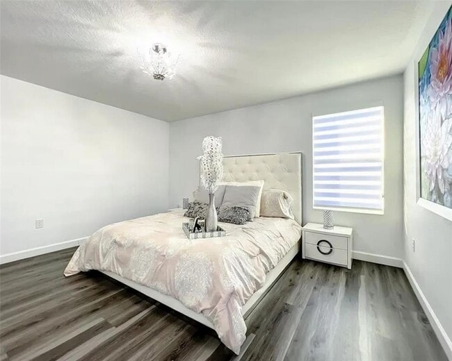 Building Photo - 2143 Camden Loop