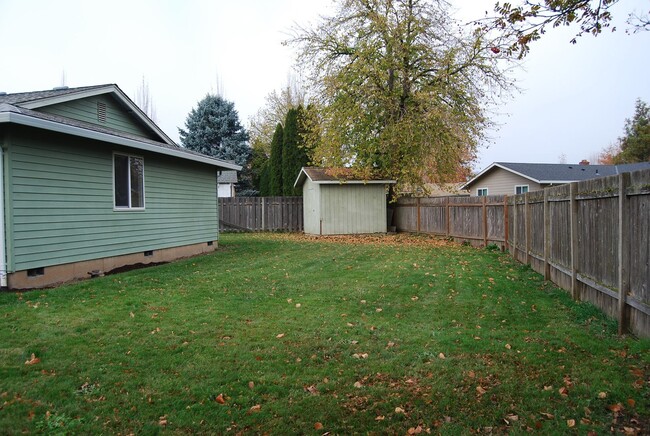 Building Photo - 3 Bedroom Home Coming Soon McMinnville OR