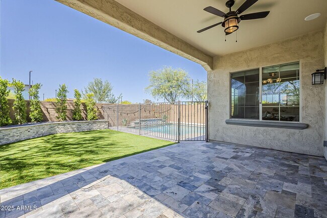 Building Photo - 3310 E Los Gatos Dr