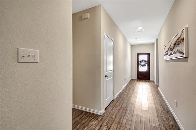 Building Photo - 409 Hackberry St