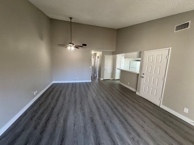 Building Photo - COZY 2 BEDROOM CONDO IN 89110 WITH 2 BALCONYS