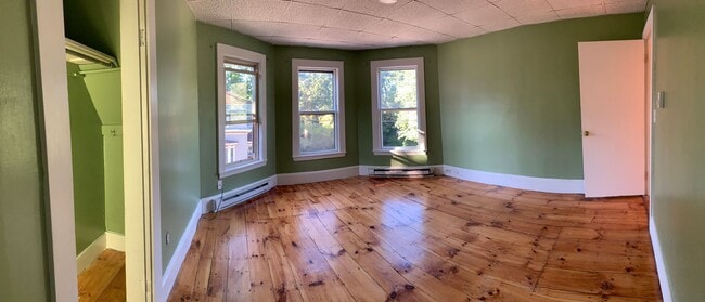 Primary Photo - 190 Coyle St